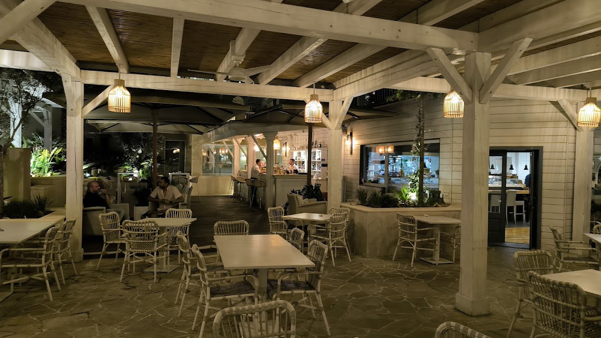 Giuseppi's Bar & Bistro